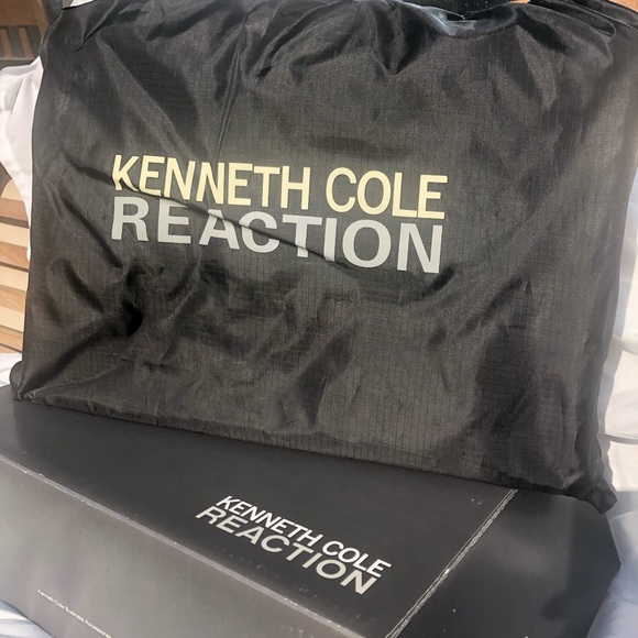 Kenneth Cole Flappy Gilmore Briefcase - Picture 7 of 8